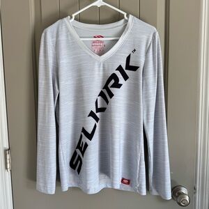 (NWOT) Selkirk gray Long-Sleeve V-neck
